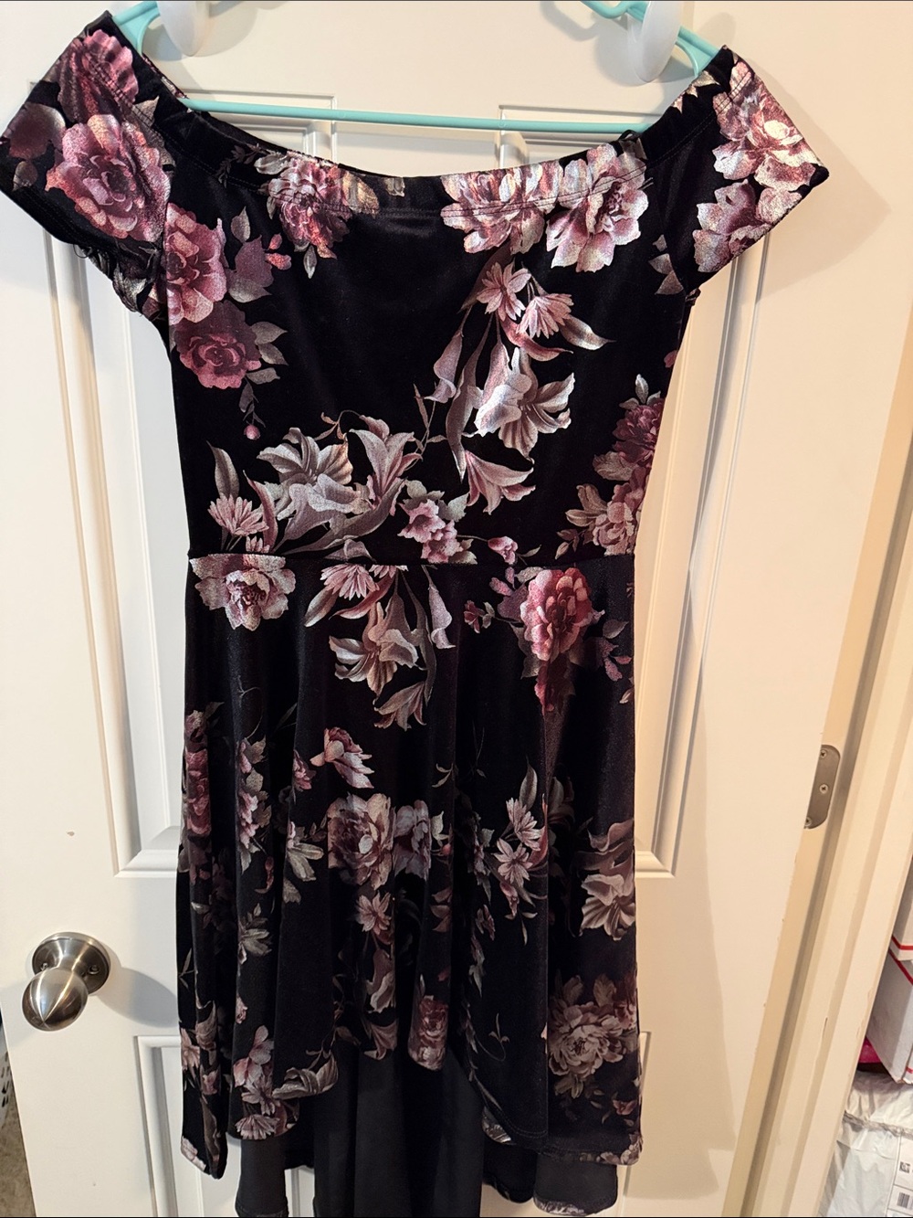 Windsor Black Off-Shoulder Floral Midi Dress